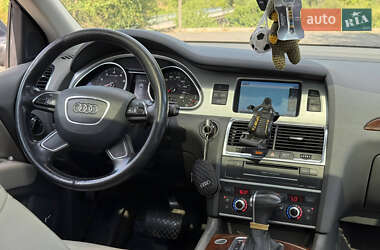 Внедорожник / Кроссовер Audi Q7 2012 в 