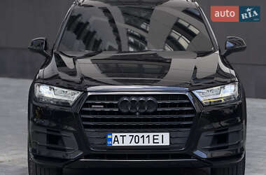 Внедорожник / Кроссовер Audi Q7 2016 в 