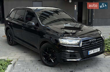 Внедорожник / Кроссовер Audi Q7 2016 в 