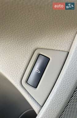Позашляховик / Кросовер Audi Q7 2012 в 
