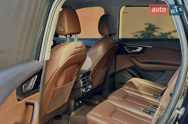 Внедорожник / Кроссовер Audi Q7 2019 в 