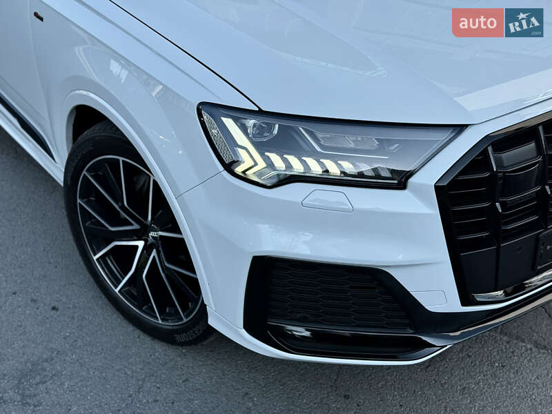 Позашляховик / Кросовер Audi Q7 2021 в Львові