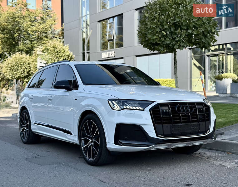 Позашляховик / Кросовер Audi Q7 2021 в Львові