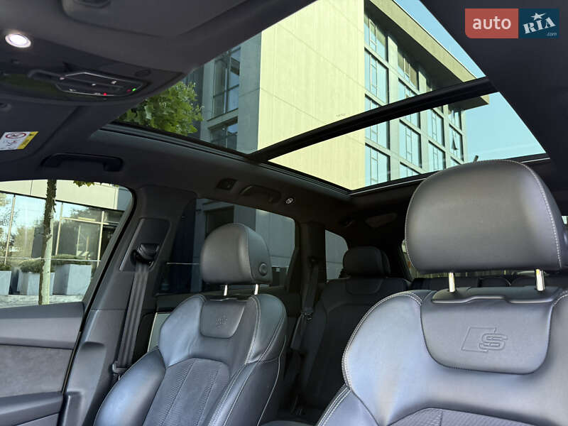 Позашляховик / Кросовер Audi Q7 2021 в Львові