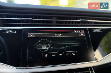 Внедорожник / Кроссовер Audi Q7 2021 в 
