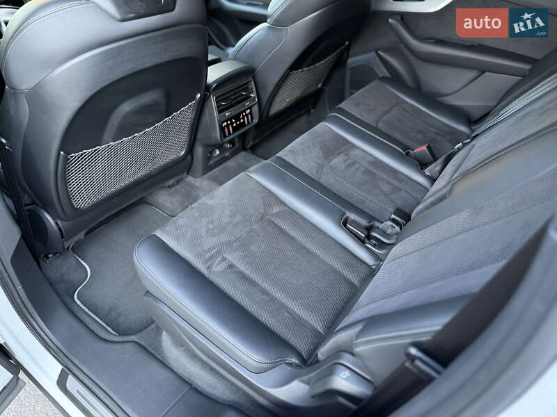 Позашляховик / Кросовер Audi Q7 2021 в Львові