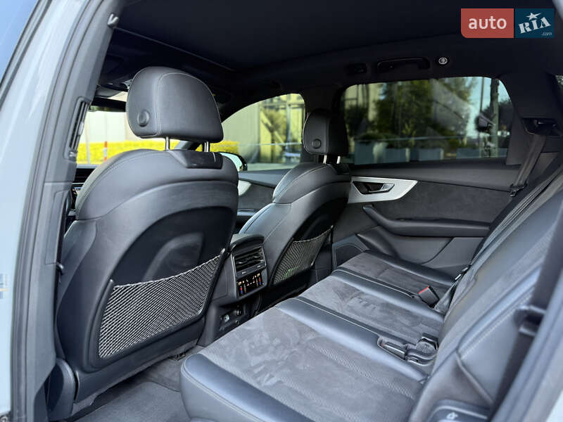 Позашляховик / Кросовер Audi Q7 2021 в Львові