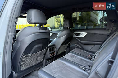 Внедорожник / Кроссовер Audi Q7 2021 в 