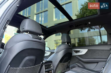 Внедорожник / Кроссовер Audi Q7 2021 в 