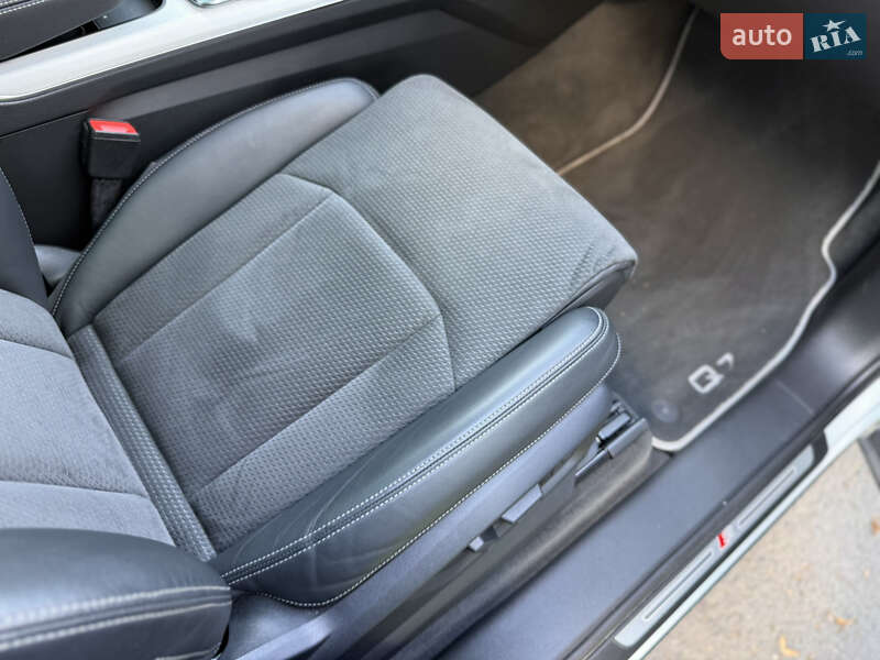 Позашляховик / Кросовер Audi Q7 2021 в Львові