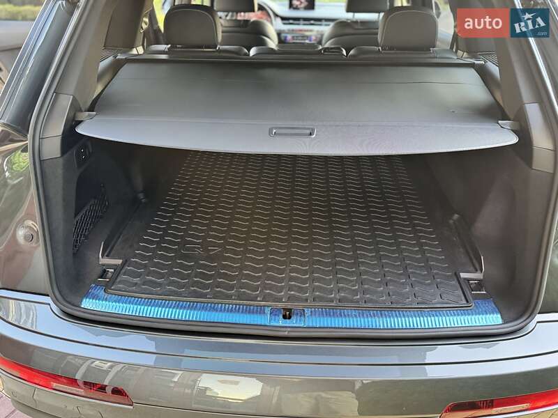 Позашляховик / Кросовер Audi Q7 2019 в Києві фото 42 Позашляховик / Кросовер Audi Q7 2019 в Києві