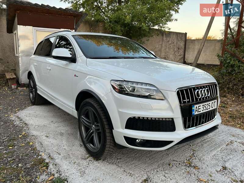 Позашляховик / Кросовер Audi Q7 2013 в Дніпрі