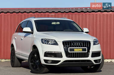 Внедорожник / Кроссовер Audi Q7 2014 в 