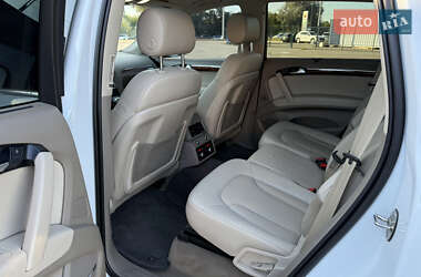 Внедорожник / Кроссовер Audi Q7 2014 в 