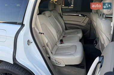 Внедорожник / Кроссовер Audi Q7 2014 в 