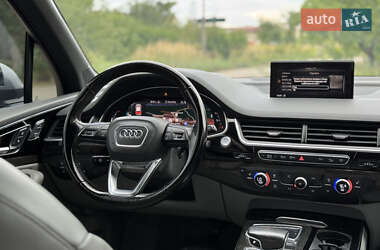 Внедорожник / Кроссовер Audi Q7 2019 в 