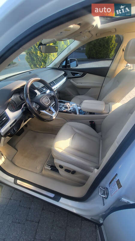 Внедорожник / Кроссовер Audi Q7 2017 в Львове