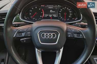 Внедорожник / Кроссовер Audi Q7 2018 в 