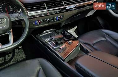 Позашляховик / Кросовер Audi Q7 2018 в Львові