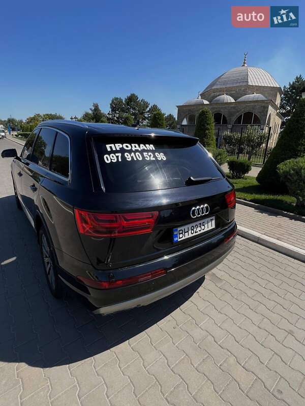 Внедорожник / Кроссовер Audi Q7 2015 в Измаиле
