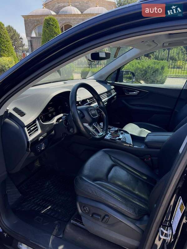 Внедорожник / Кроссовер Audi Q7 2015 в Измаиле