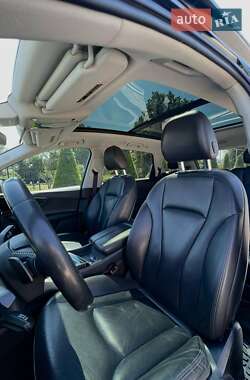 Внедорожник / Кроссовер Audi Q7 2015 в 
