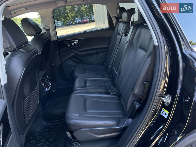 Внедорожник / Кроссовер Audi Q7 2015 в Бердичеве