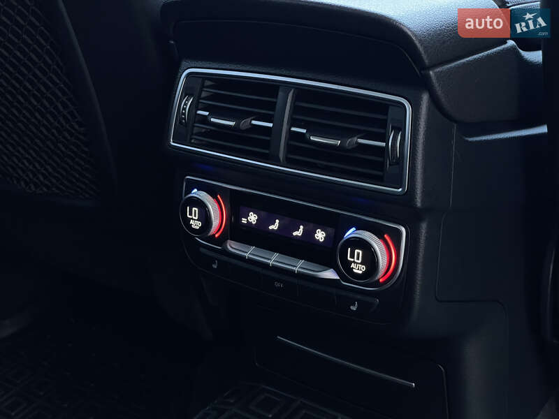 Внедорожник / Кроссовер Audi Q7 2015 в Бердичеве