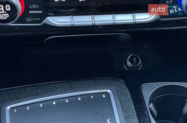 Внедорожник / Кроссовер Audi Q7 2015 в 