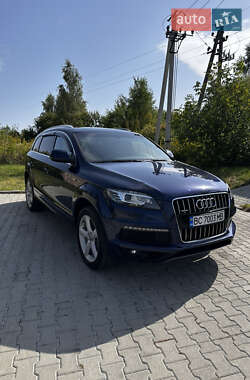 Позашляховик / Кросовер Audi Q7 2011 в 