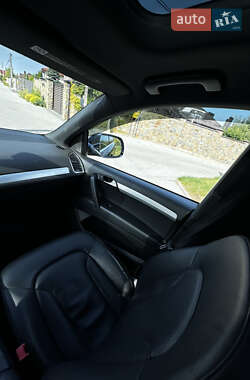 Позашляховик / Кросовер Audi Q7 2011 в 
