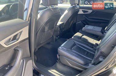 Внедорожник / Кроссовер Audi Q7 2017 в 