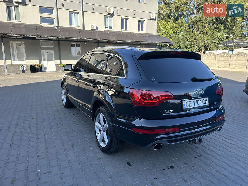 Внедорожник / Кроссовер Audi Q7 2015 в Черновцах