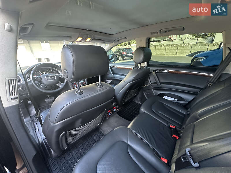 Внедорожник / Кроссовер Audi Q7 2015 в Черновцах