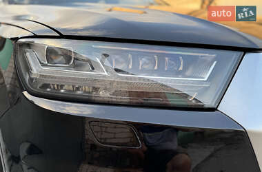 Внедорожник / Кроссовер Audi Q7 2015 в 