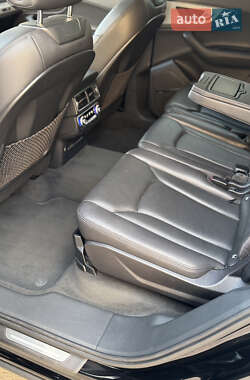 Внедорожник / Кроссовер Audi Q7 2015 в 