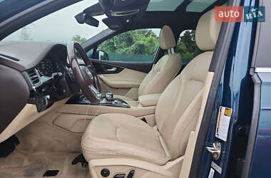 Внедорожник / Кроссовер Audi Q7 2018 в 