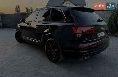 Внедорожник / Кроссовер Audi Q7 2017 в 