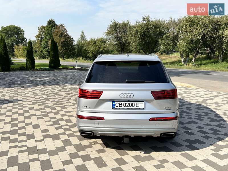 Внедорожник / Кроссовер Audi Q7 2017 в Нежине