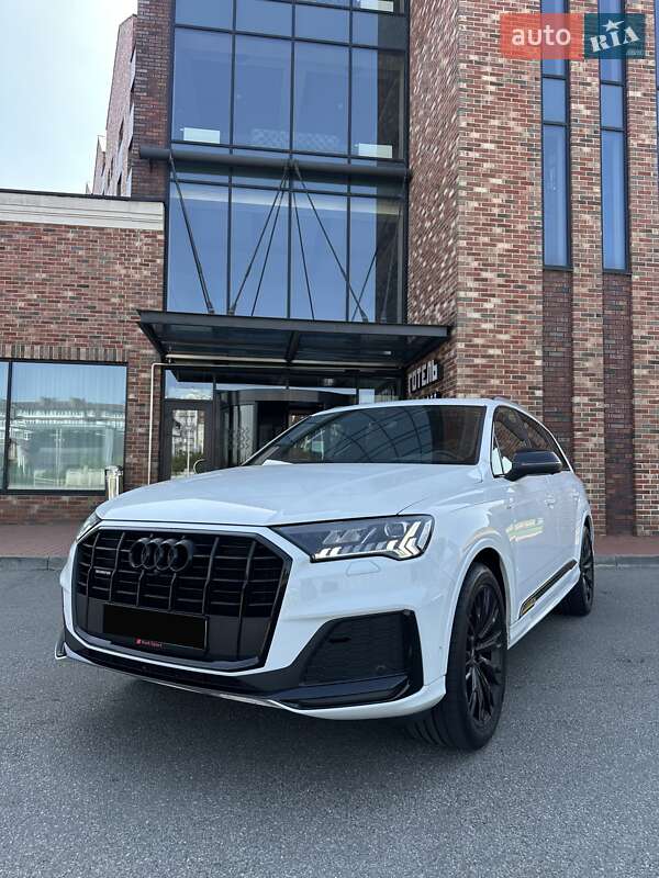Позашляховик / Кросовер Audi Q7 2022 в Києві