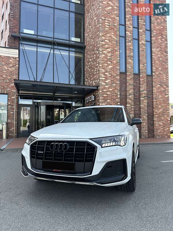 Позашляховик / Кросовер Audi Q7 2022 в Києві
