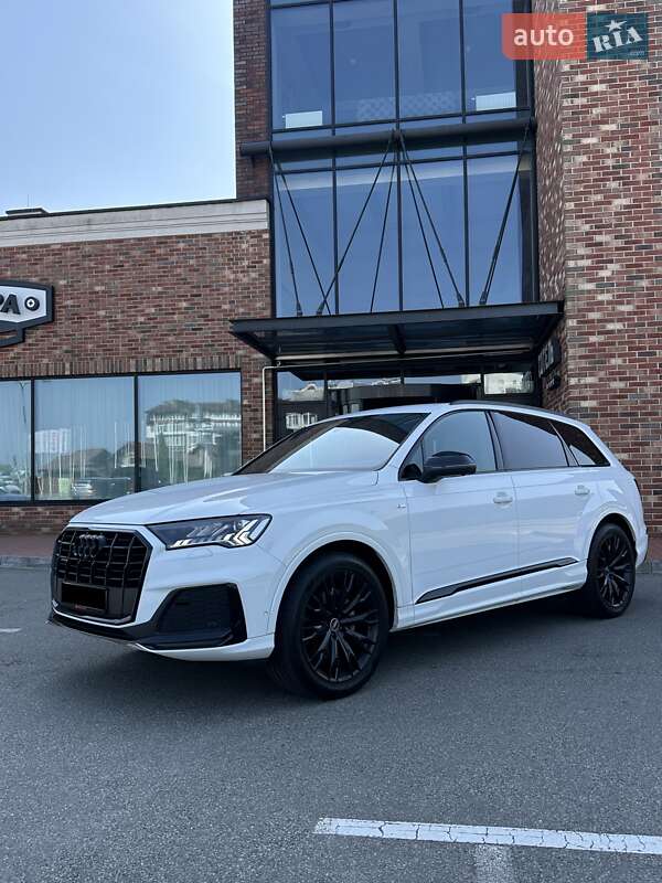 Позашляховик / Кросовер Audi Q7 2022 в Києві