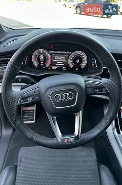 Позашляховик / Кросовер Audi Q7 2022 в 