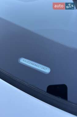 Позашляховик / Кросовер Audi Q7 2022 в 