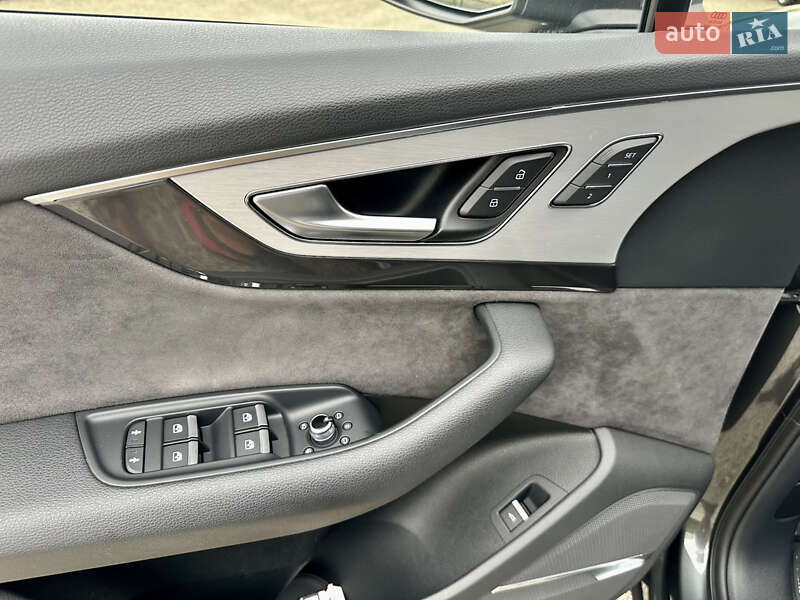 Позашляховик / Кросовер Audi Q7 2018 в Тернополі фото 26 Позашляховик / Кросовер Audi Q7 2018 в Тернополі