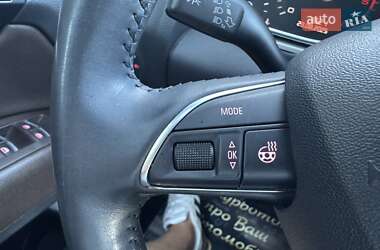 Позашляховик / Кросовер Audi Q7 2015 в 