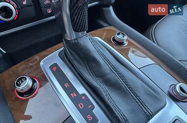 Позашляховик / Кросовер Audi Q7 2015 в 