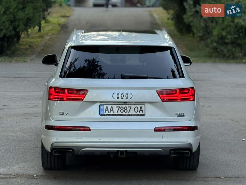 Позашляховик / Кросовер Audi Q7 2016 в Києві фото 11 Позашляховик / Кросовер Audi Q7 2016 в Києві