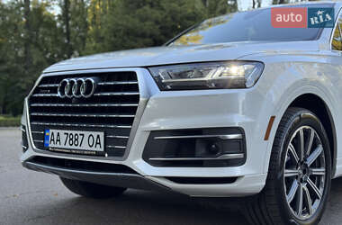 Позашляховик / Кросовер Audi Q7 2016 в 