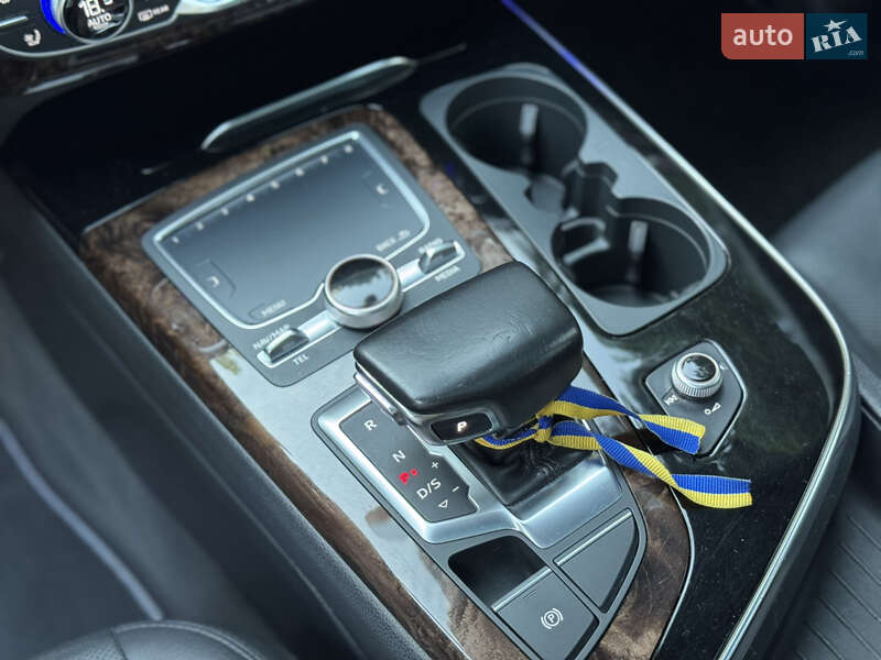 Позашляховик / Кросовер Audi Q7 2016 в Києві фото 54 Позашляховик / Кросовер Audi Q7 2016 в Києві